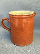 Ancien pichet en terre