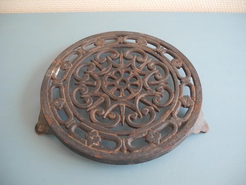 Ancien dessous plat fonte - dessous,