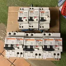 Lot 6 MERLIN GERIN MULTI9 C60N C16 400V 24202 C60 26509 Disjoncteur no legrand