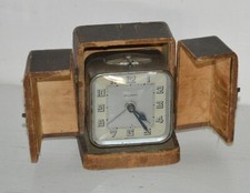 Ancien petit réveil mécanique horloge carré voyage BAYARD boite bois Vintage