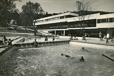 GRIMAUD Village des Restanques à Saint Pons les Mûres Piscine Bloc Restaurant