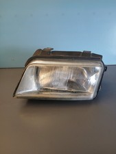 Audi A4 B5 / Phare avant