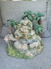 Fontaine D'intérieur Représentant une île et un éléphant 