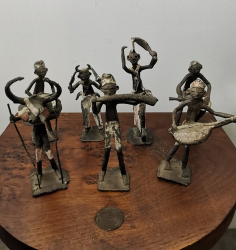 Groupe danseurs en bronze - en,
