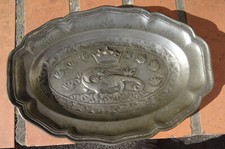 ANCIEN PETIT PLAT ETAIN FIN XVIII -XIX A DECOR D'ARMOIRIES SALAMANDRE (poinçons