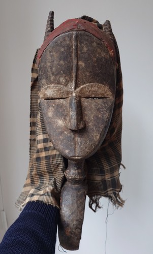 Rare masque dan - masque,
