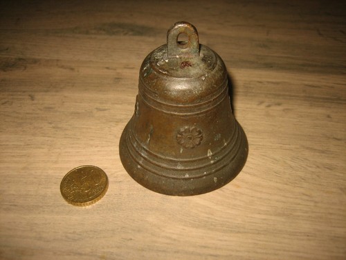 Ancienne cloche sonnaille - cloche,