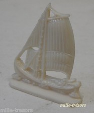 Figurine publicitaire Bateau