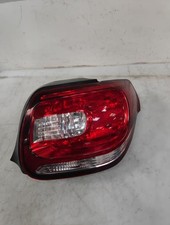 Feu arriere principal droit