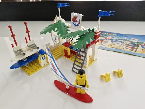 Town surf shack lego system - surf,