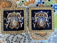 Dessous de plat faïence de Gien décor Renaissance fond bleu