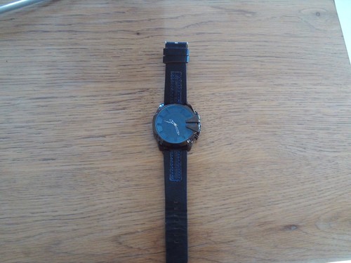 Montre diesel pile neuve - montre,