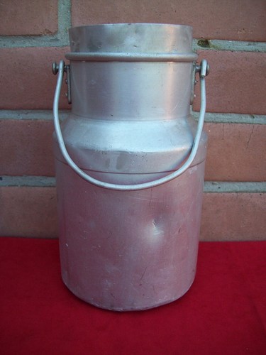 Ancien pot lait aluminium - a,