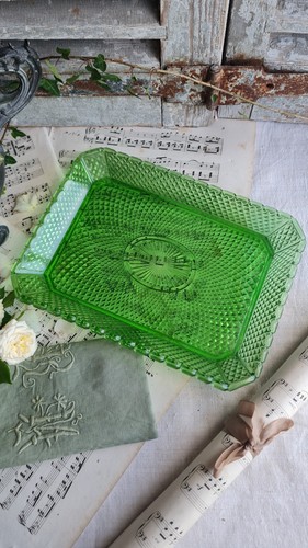 Ancien plateau verre vert - en,