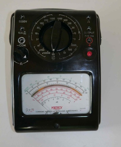 Ancien multimètre voltmètre