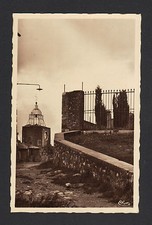 AUPS (83) COUR DE L'HORLOGE /