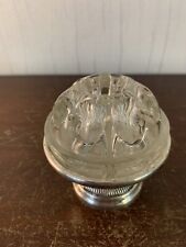 Pique fleurs en verre et monture argent ?