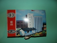 HELJAN maquette à monter coopérative céréalière avec silos B806 NEUF (n°1)
