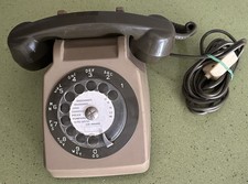 Ancien téléphone filaire à