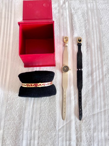 Montre avec bracelets - bracelets, en