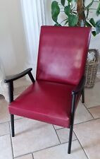 ANCIEN FAUTEUIL EN SIMILI CUIR BORDEAUX VINTAGE ANNEE 60