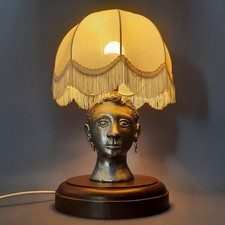 Lampe De Table Sculpture Visage Femme Aluminium Base Bois Avec Abat-Jour Vintage