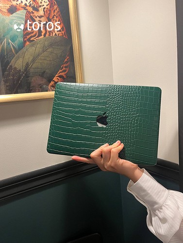 Dark green crocodile pattern - dark,