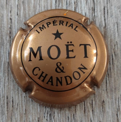 Capsule champagne moët - capsule,