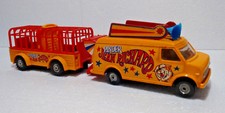 Lot voitures Pinder Jean Richard cirque + remorque + singe Corgi circus trailer 