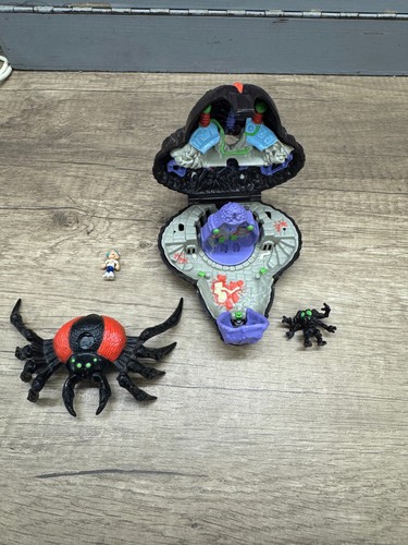 Mighty max trapped - max,