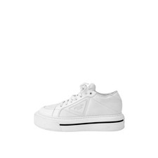 Prada Baskets basses en nylon
