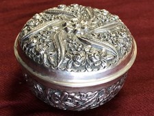 Jolie Ancienne Boîte en