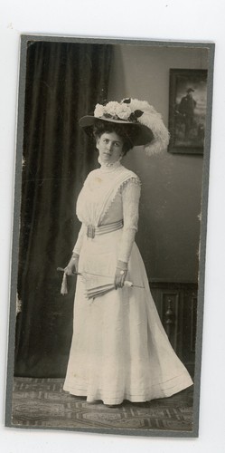 Photo 1900 une femme - c.,