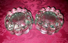 Deux dessous de pieds de