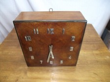 Pendule carrée en bois art déco (25 x 25) cm