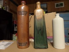 LOT DE 3 ANCIENNES BOUTEILLES EN GRÈS