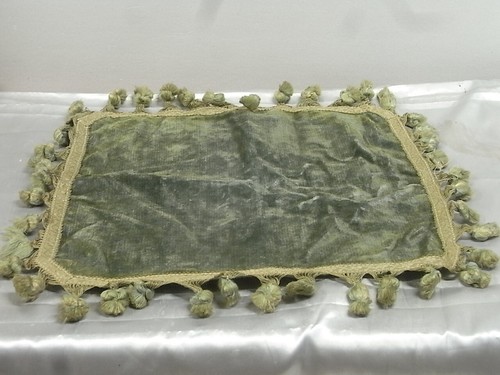 Ancien tapis napperon - 🇫🇷,