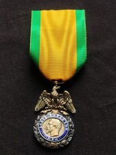 RARE MÉDAILLE MILITAIRE