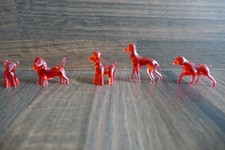 Figurines publicitaires TOTAL Les chiens du Monde 1971 en rouge
