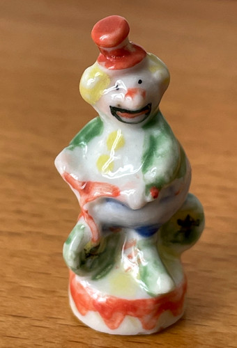 Fève clown pierrot - sur, un