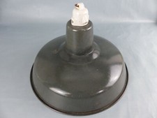 Ancienne lampe Industrielle Métal Tôle émaillée Atelier Usine loft déco ø 30 cm 