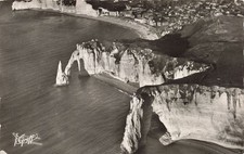 76 ETRETAT LES TROIS PORTES ET