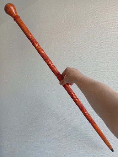 Canne bois sculptée - canne,