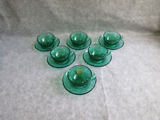 6 tasses sur soucoupes en