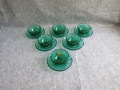 Tasses sur soucoupes en - 6,