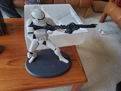 Clone trooper statue - clone,