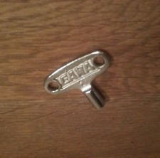 Clef N°1 pour Gama Key 505 Dare Devil, Clé 4700 BMW 1800, Schlüssel 713 703 Tank