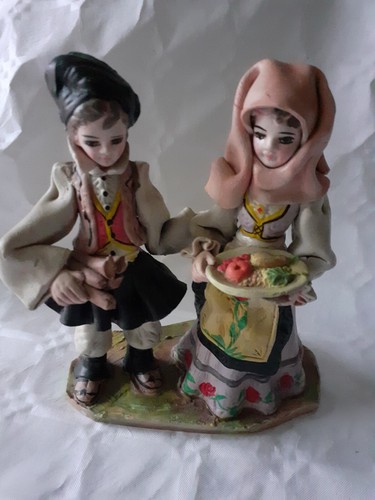 Couple figurines a - couple,