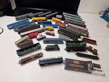 lot de 2 locomotives  + wagons