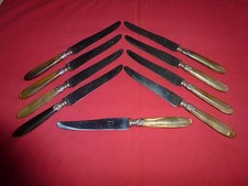 9 ANCIENS COUTEAUX DE TABLE ACIER MITRE MANCHE CORNE